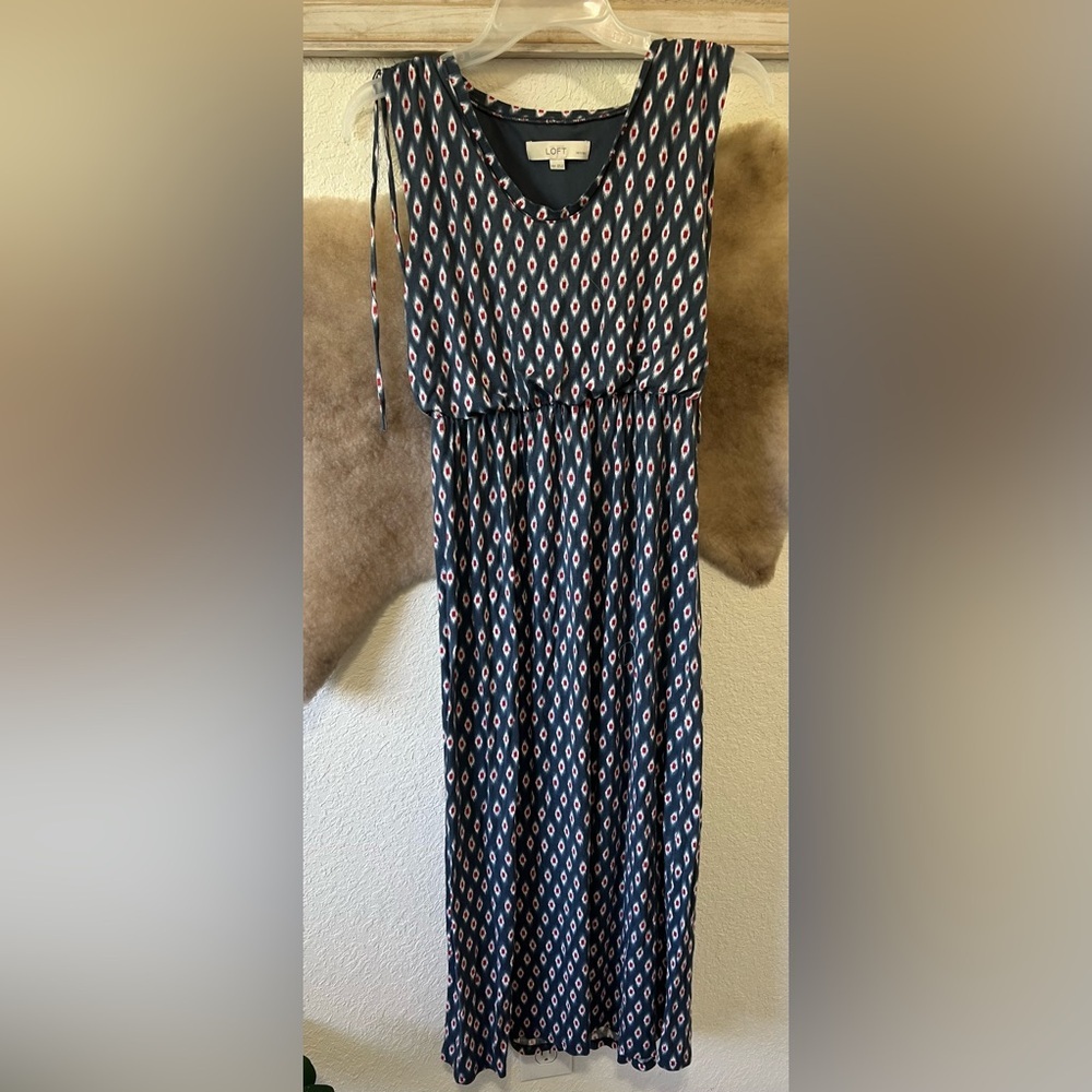 Extra Small Petite | Patterned | Loft Dress | Cinched Waist And Shoulders.